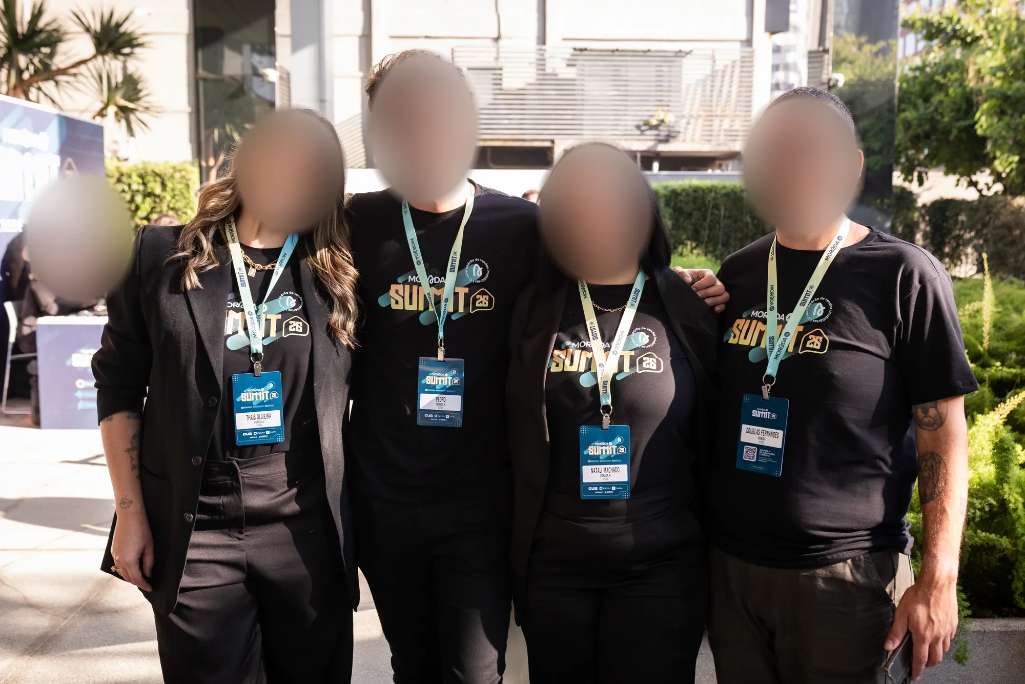 Equipe com a camiseta do evento